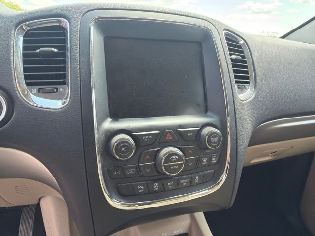 Used 2017 Gray Dodge SXT image 6