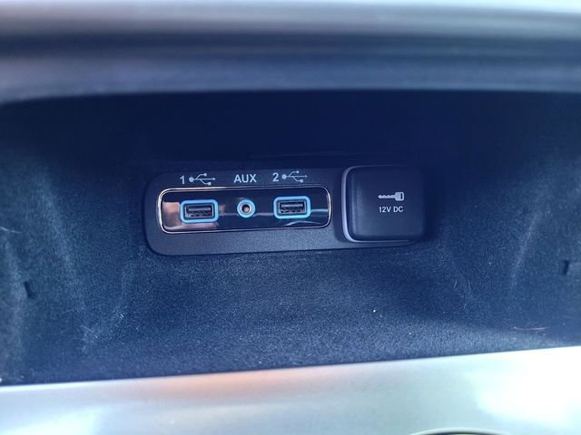 Used 2019 Silver Jeep Altitude image 19