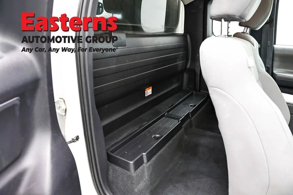Used 2019 White Toyota SR image 21