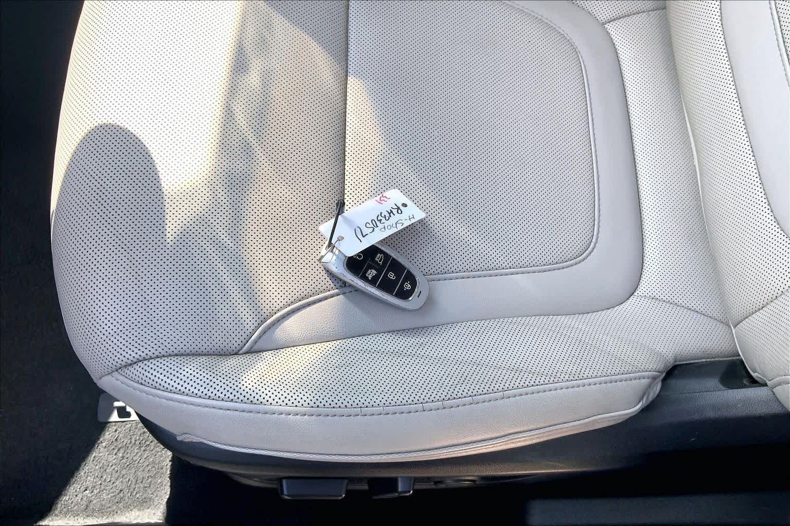 Used 2024 Black Pearl Hyundai Limited image 15