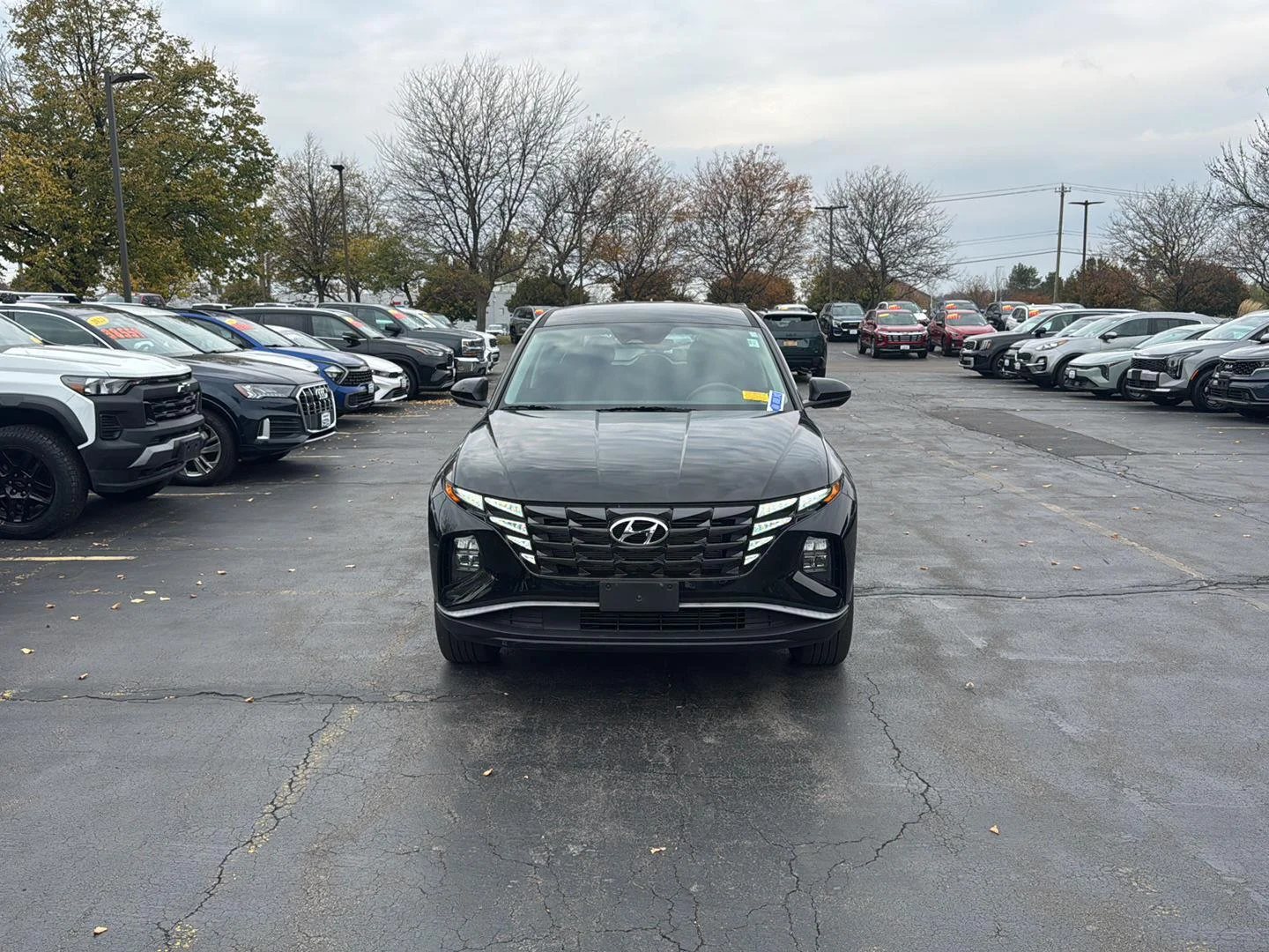 Used 2024 Black Pearl Hyundai SE image 4
