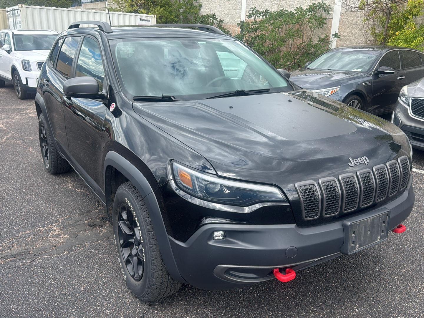 Used 2019 Diamond Black Crystal Pearlcoat Jeep Trailhawk image 2