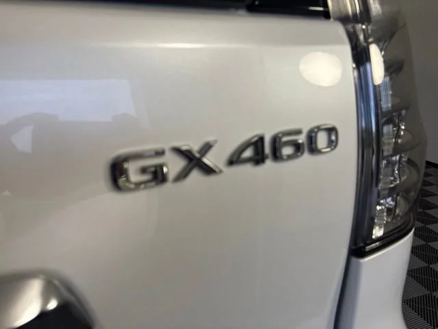 Used 2023 White Lexus GX 460 Premium image 46