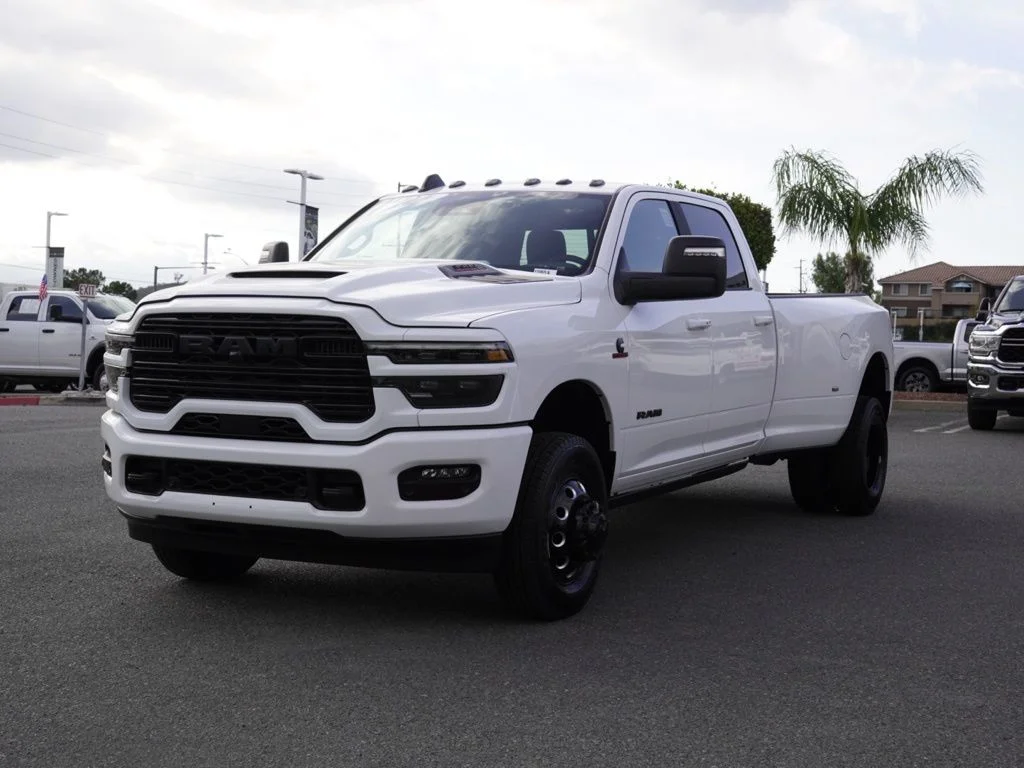 New 2026 Bright White Clear-Coat Exterior Paint RAM Laramie image 8
