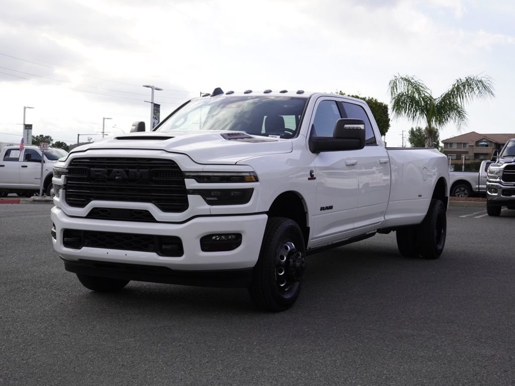 New 2026 Bright White Clear-Coat Exterior Paint RAM Laramie image 7