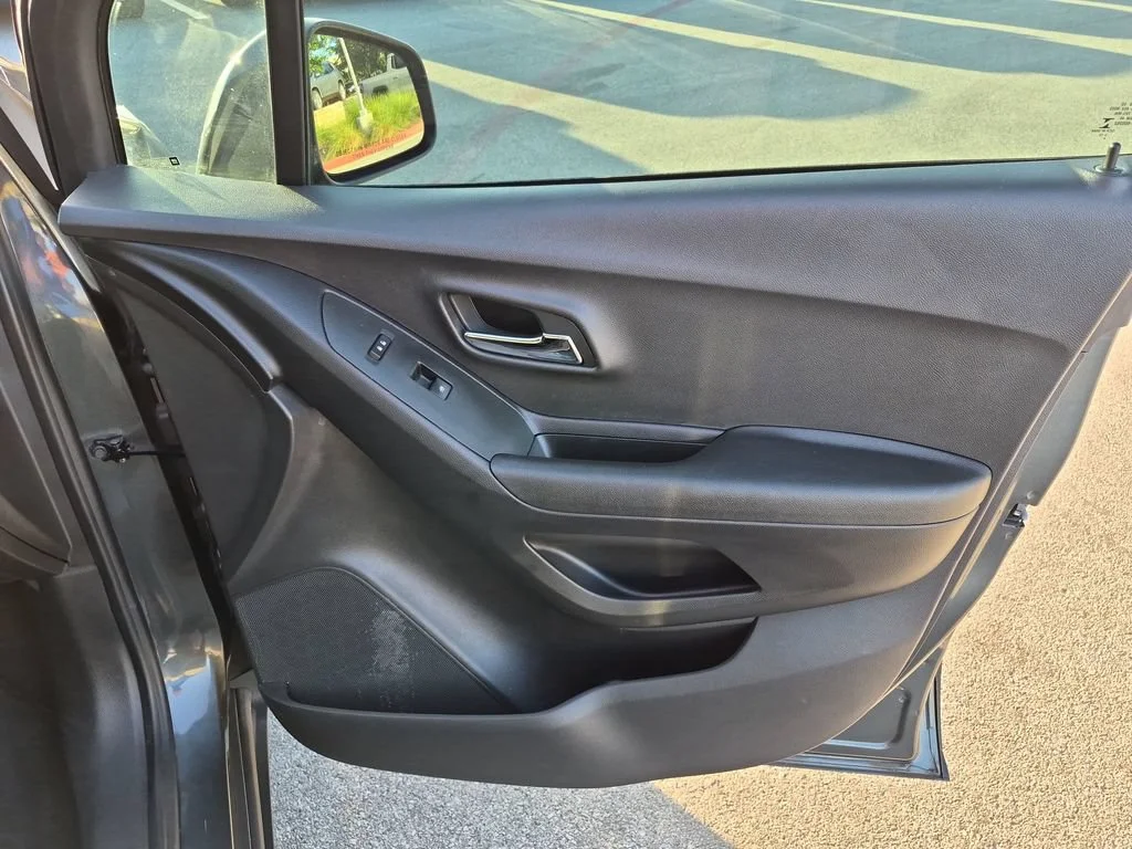 Used 2020 NIGHTFALL GRAY METALLIC Chevrolet LS image 36