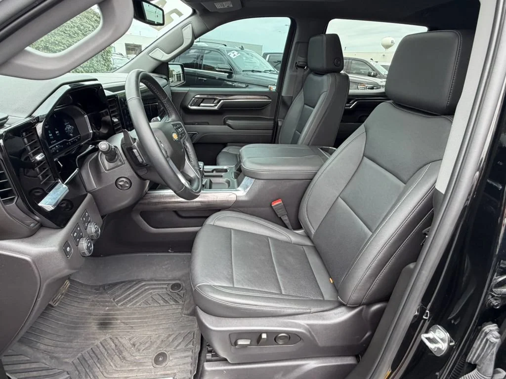2024 Chevrolet Silverado 1500 LTZ - Photo 28