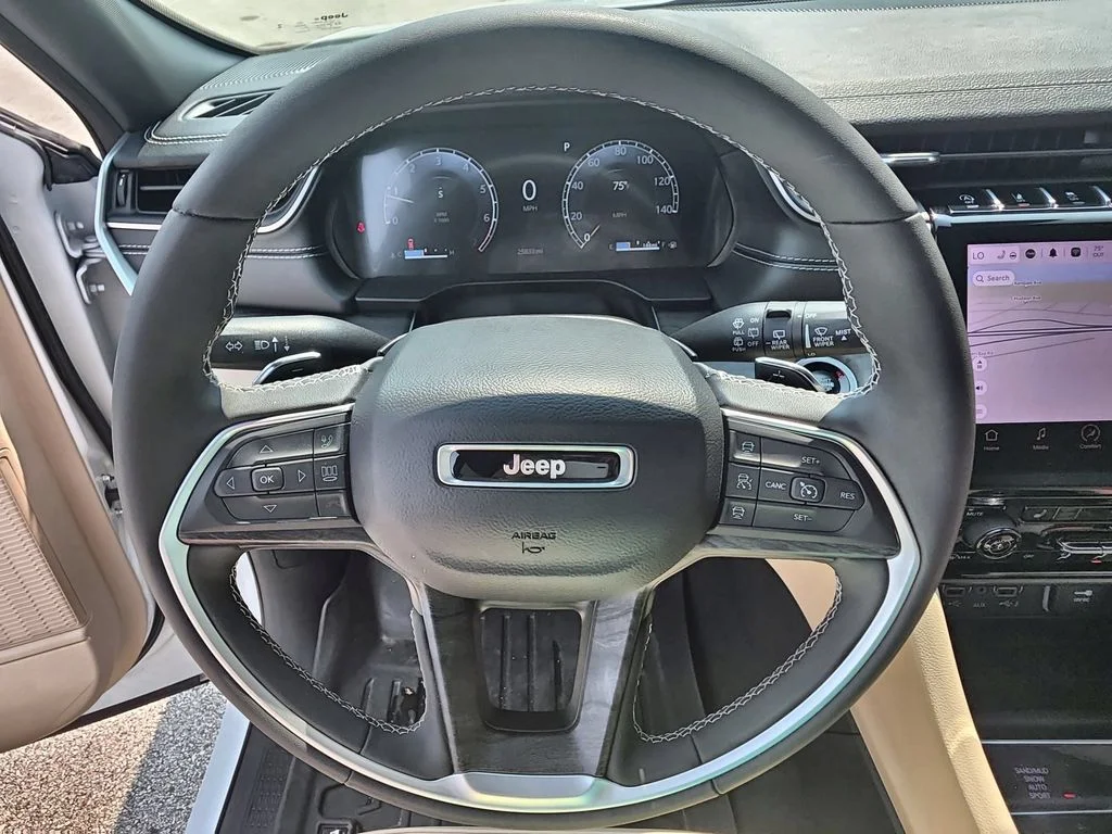 2025 Jeep Grand Cherokee L Limited - Photo 11