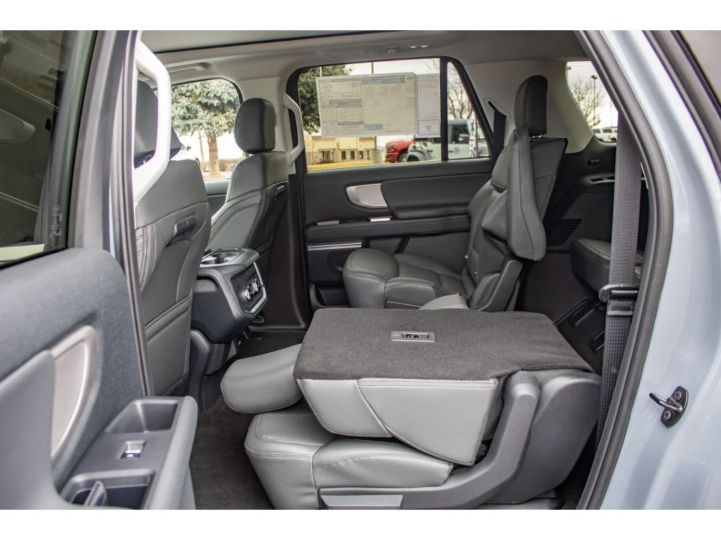 New 2026 GLACIER GRAY METALLIC Ford Active image 44