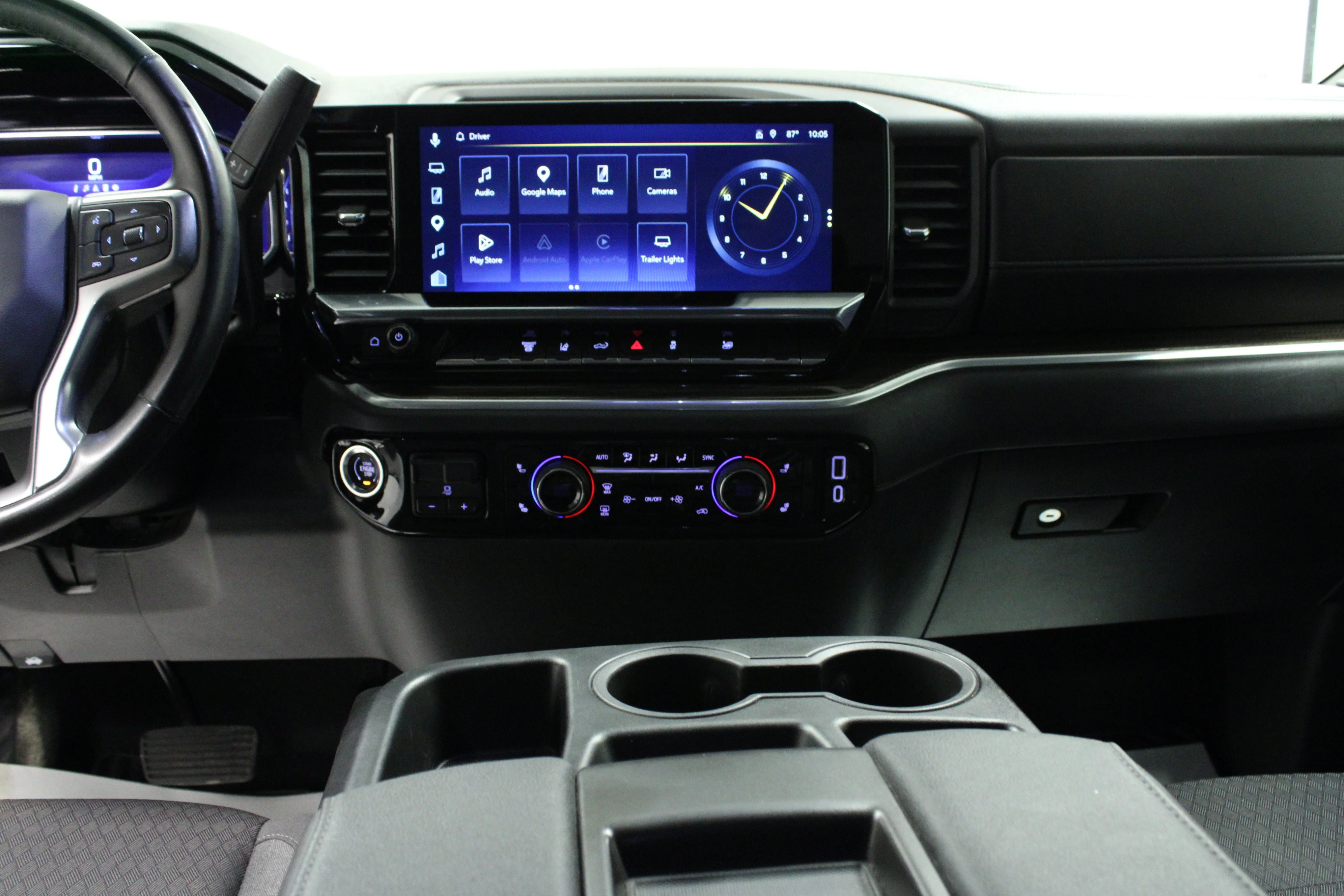 Used 2025 Summit White Chevrolet LT image 18