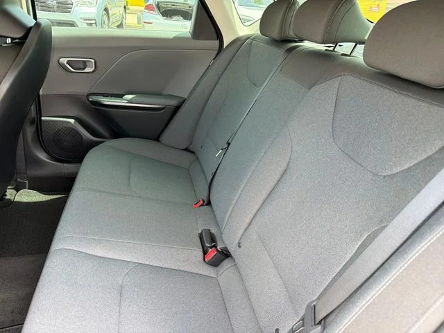 New 2026 Snow White Pearl Kia LXS image 21