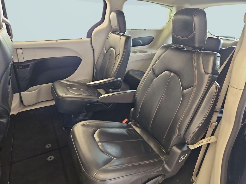 2017 Chrysler Pacifica Touring-L - Photo 23