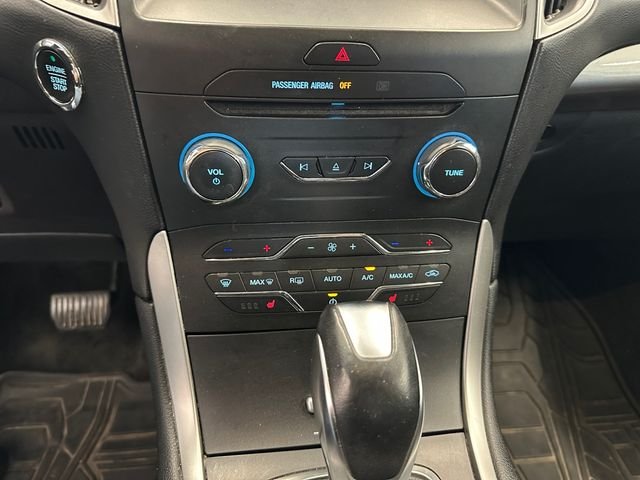 Used 2015  Ford SEL image 27