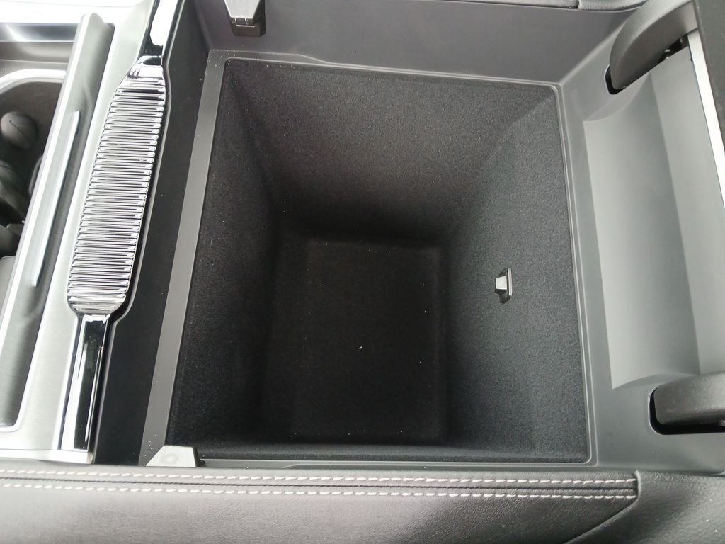 New 2026 Bright White Clearcoat Jeep  image 26