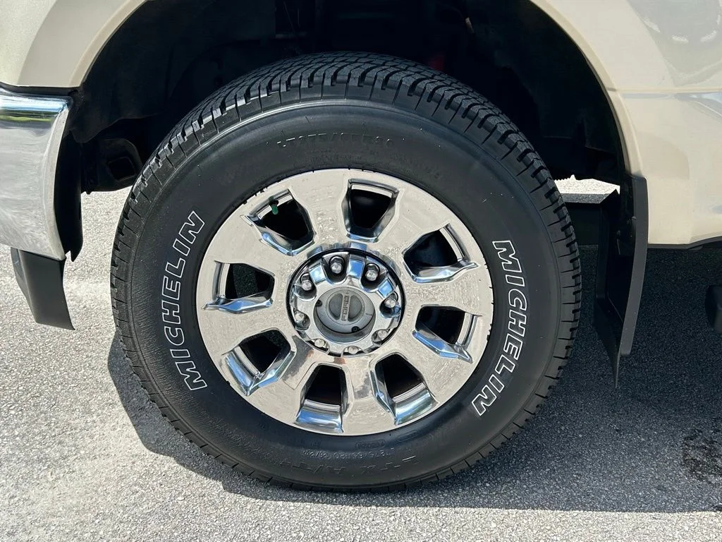 Used 2017 White Gold Metallic Ford Lariat image 54