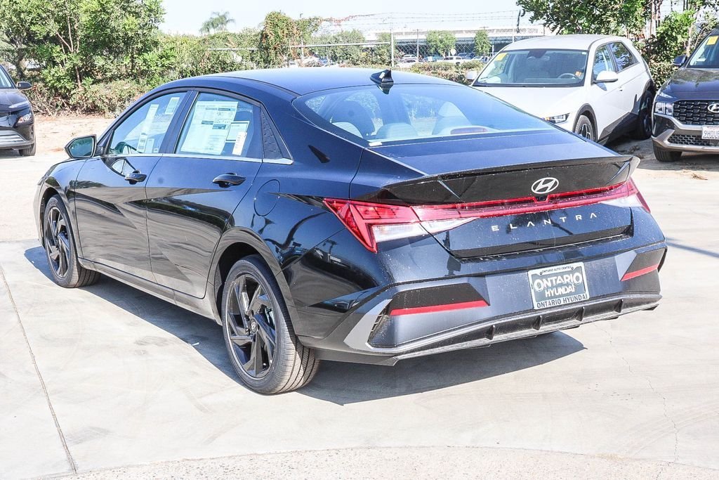 New 2026 Black Hyundai SEL Sport image 6
