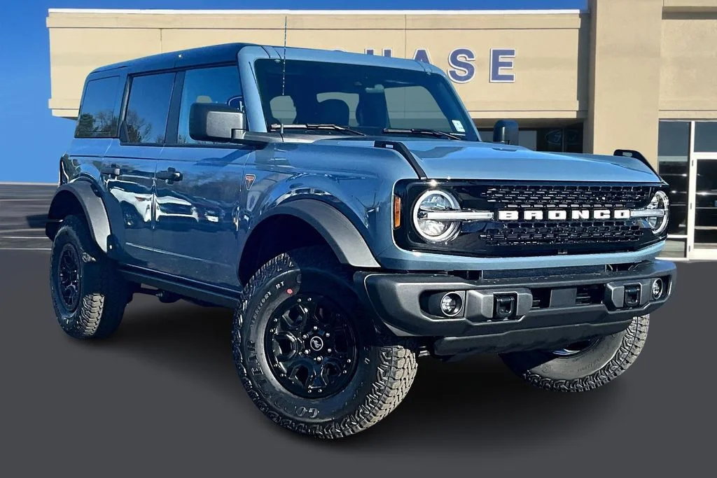 2025 Ford Bronco Badlands 4x4's photo