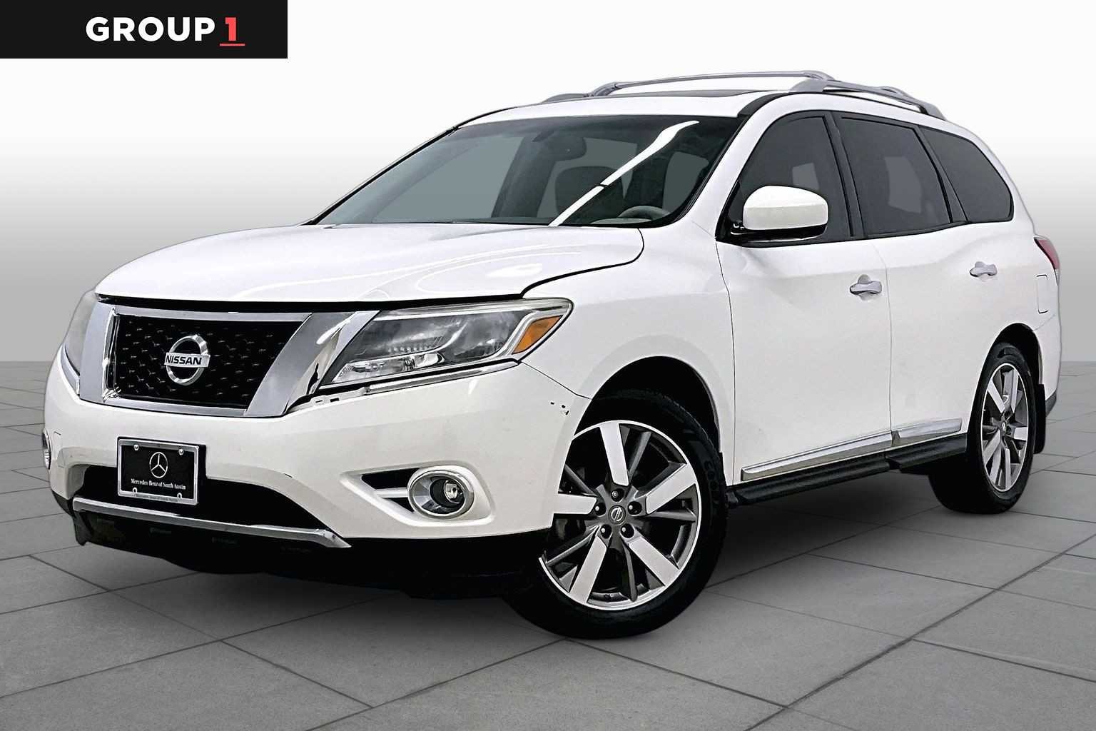 2014 Nissan Pathfinder Platinum 2WD's photo
