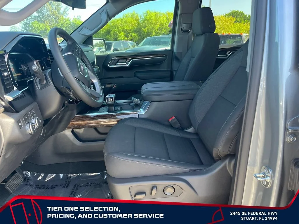New 2026 Sterling Metallic GMC Elevation image 9