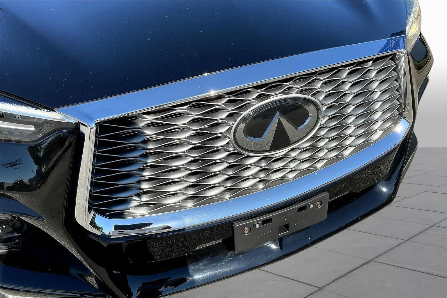 Used 2022 Black Obsidian INFINITI LUXE image 30