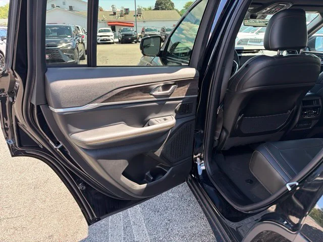 New 2026 Black Jeep  image 10