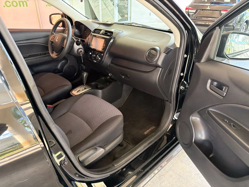 Used 2018 Black Mitsubishi ES image 20