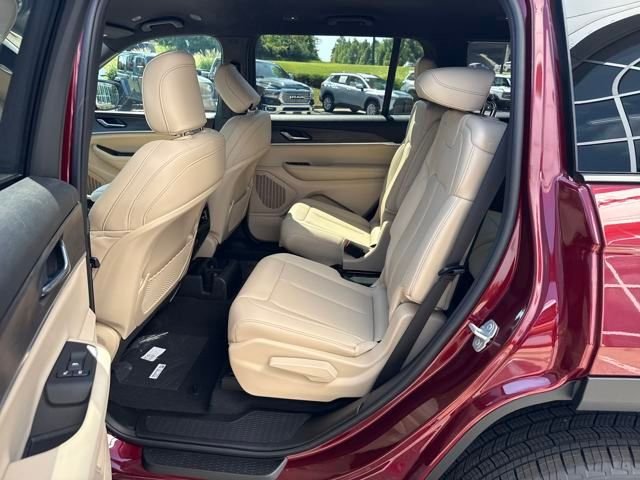 New 2025 Velvet Red Pearl-Coat Exterior Paint Jeep Limited image 17