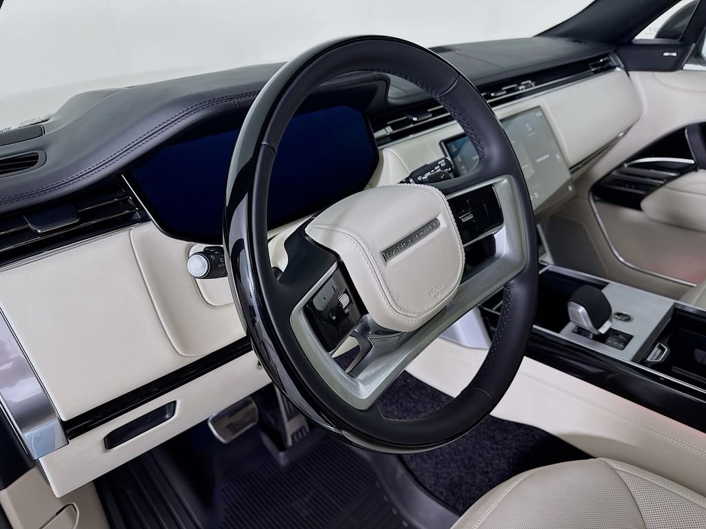 New 2026 Batumi Gold Land Rover SE image 4