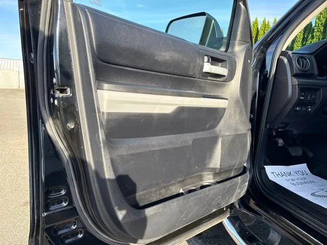 Used 2018 Midnight Black Metallic Toyota SR5 image 24