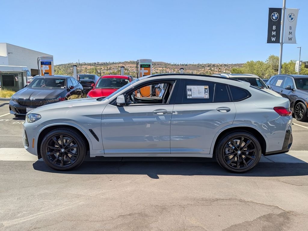 Used 2023 Gray BMW xDrive30i image 5