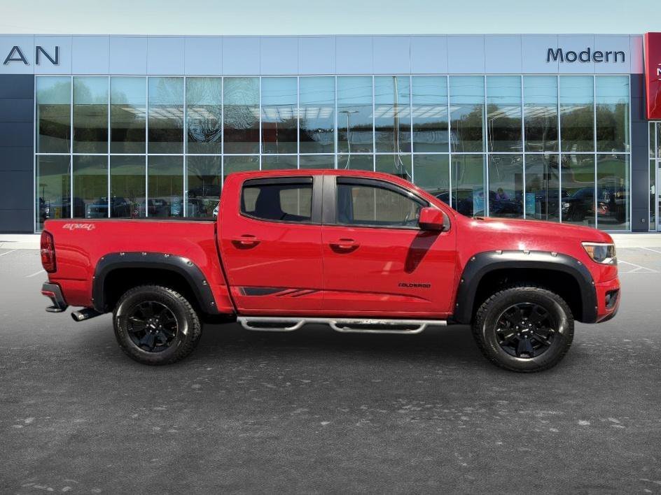 Used 2018 Red Hot Chevrolet 4WD LT image 4