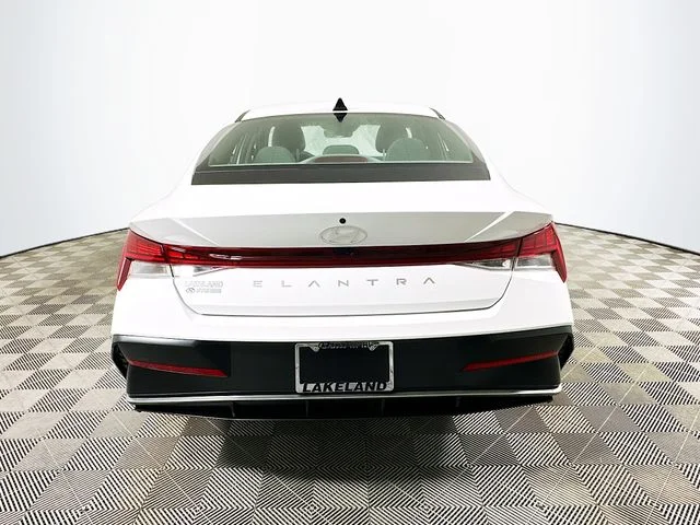 New 2025 Hyundai ELANTRA SEL Convenience