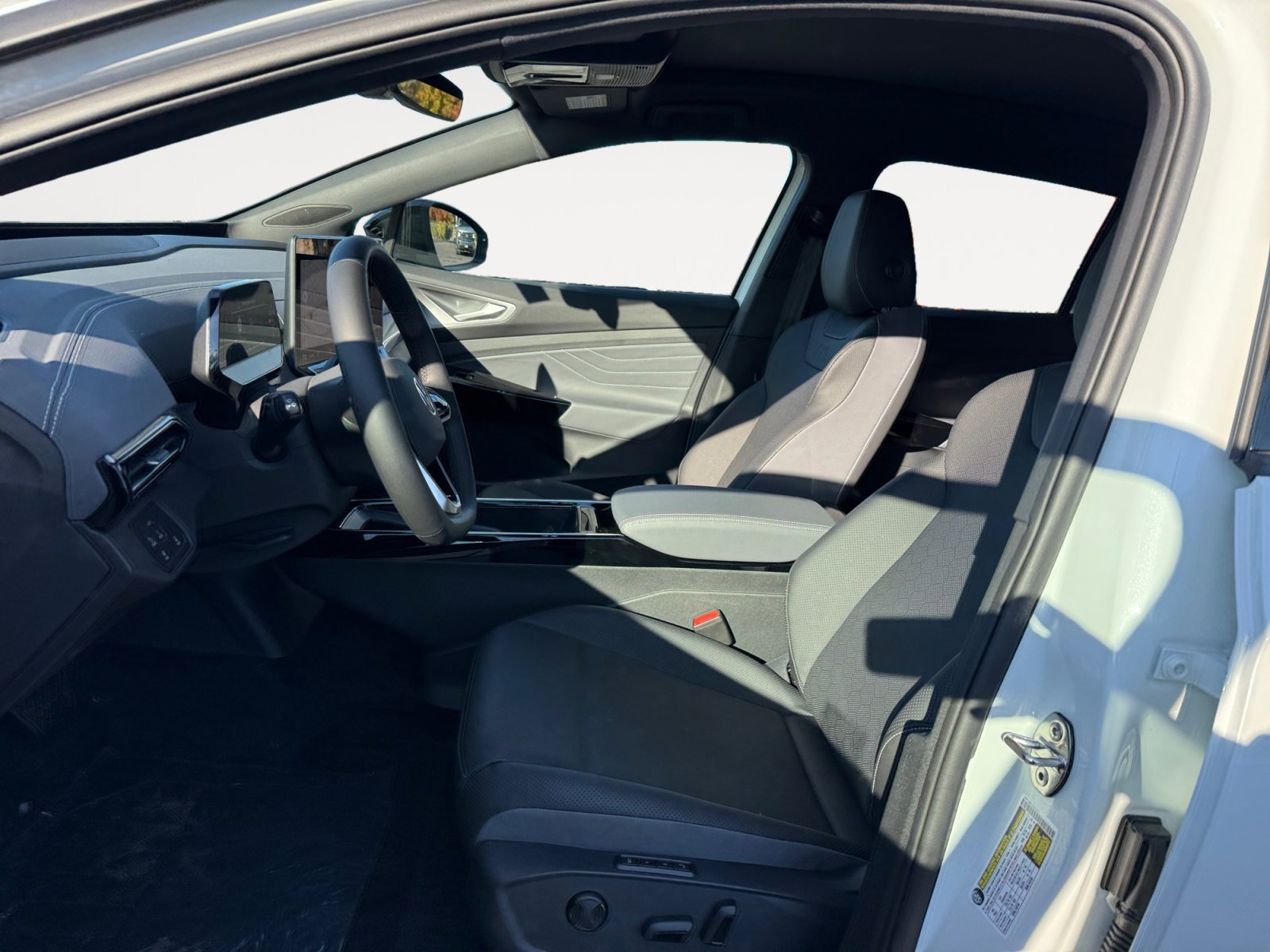 New 2026 Opal White Pearl Volkswagen Pro S image 10