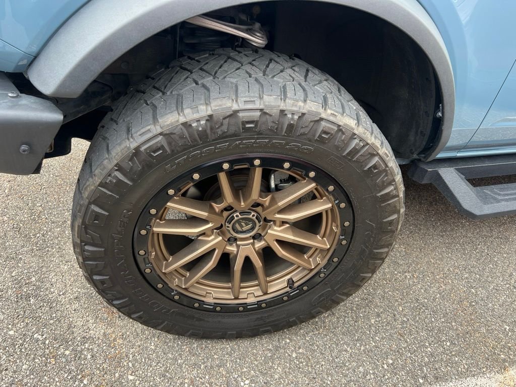 Used 2022 Blue Ford Badlands image 3