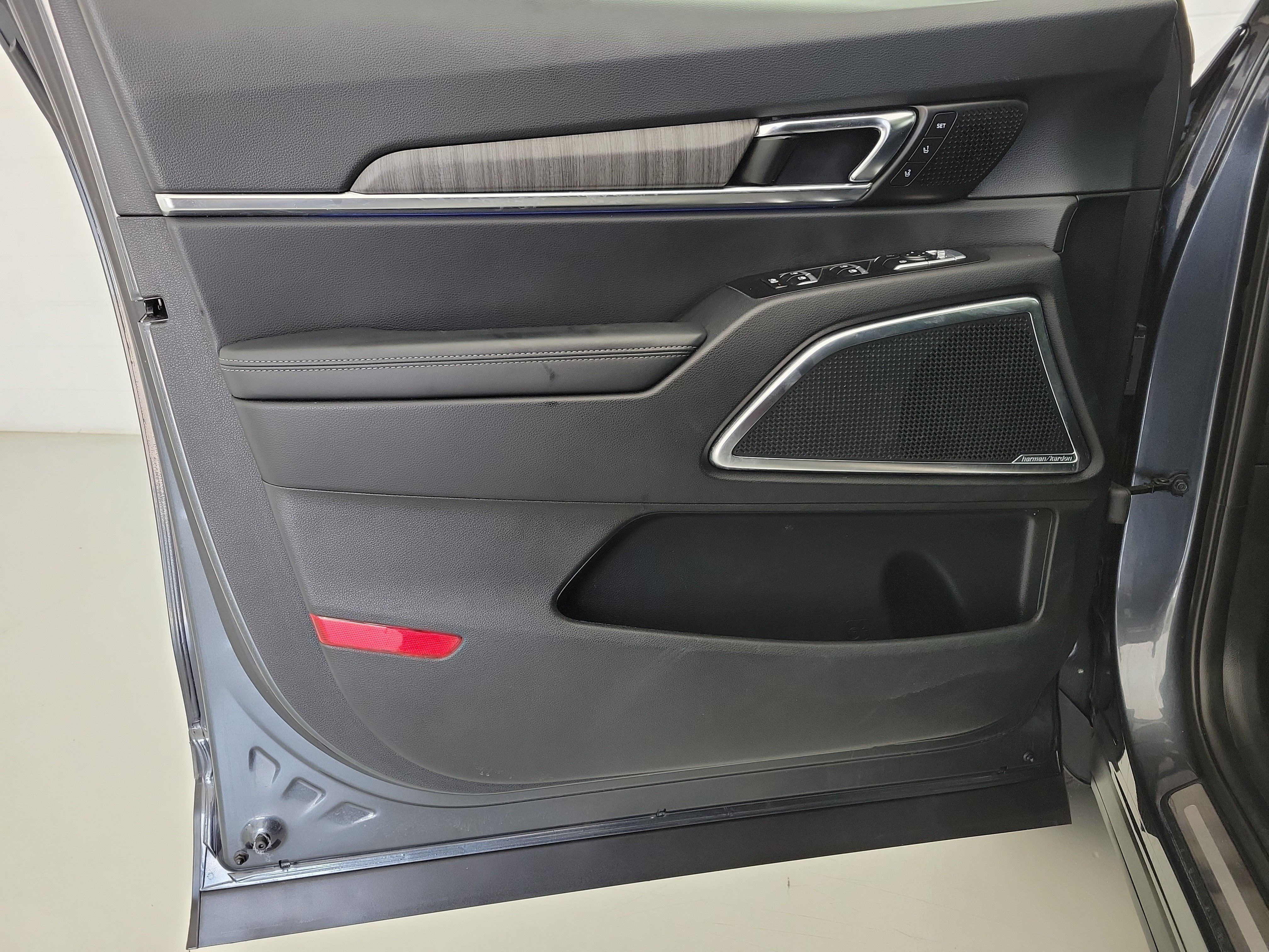 Used 2024 Gravity Gray Kia SX image 20