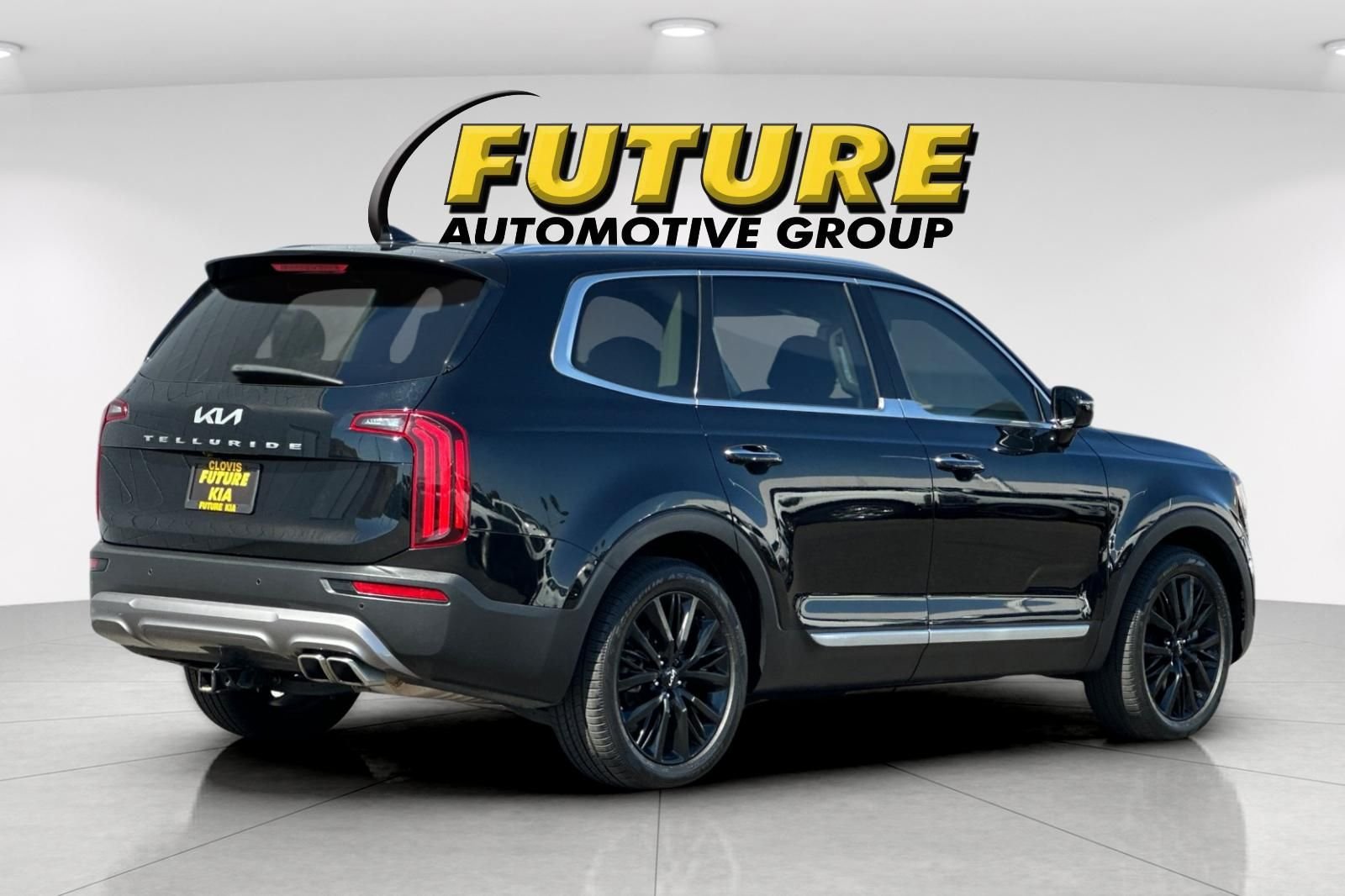 Used 2022 Black Kia SX image 4