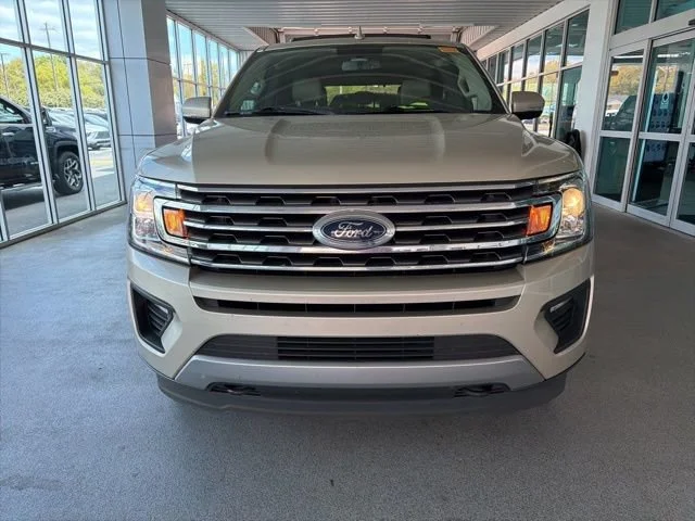 Used 2018 White Gold Metallic Ford XLT image 2