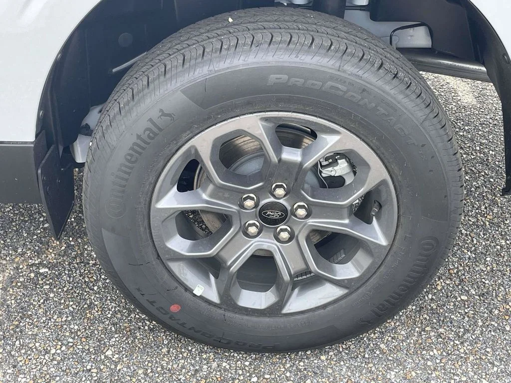 New 2026 White Ford XLT image 9
