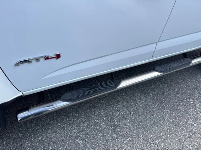 Used 2021 White GMC AT4 w/Leather image 8