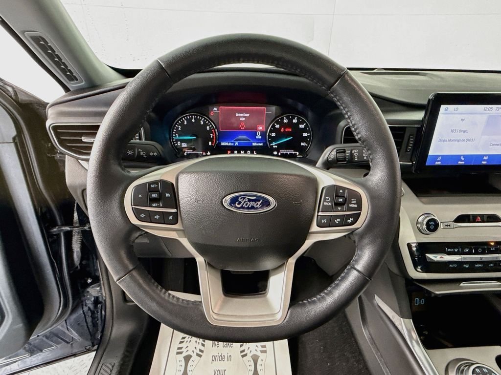 Used 2023 Agate Black Metallic Ford XLT image 11