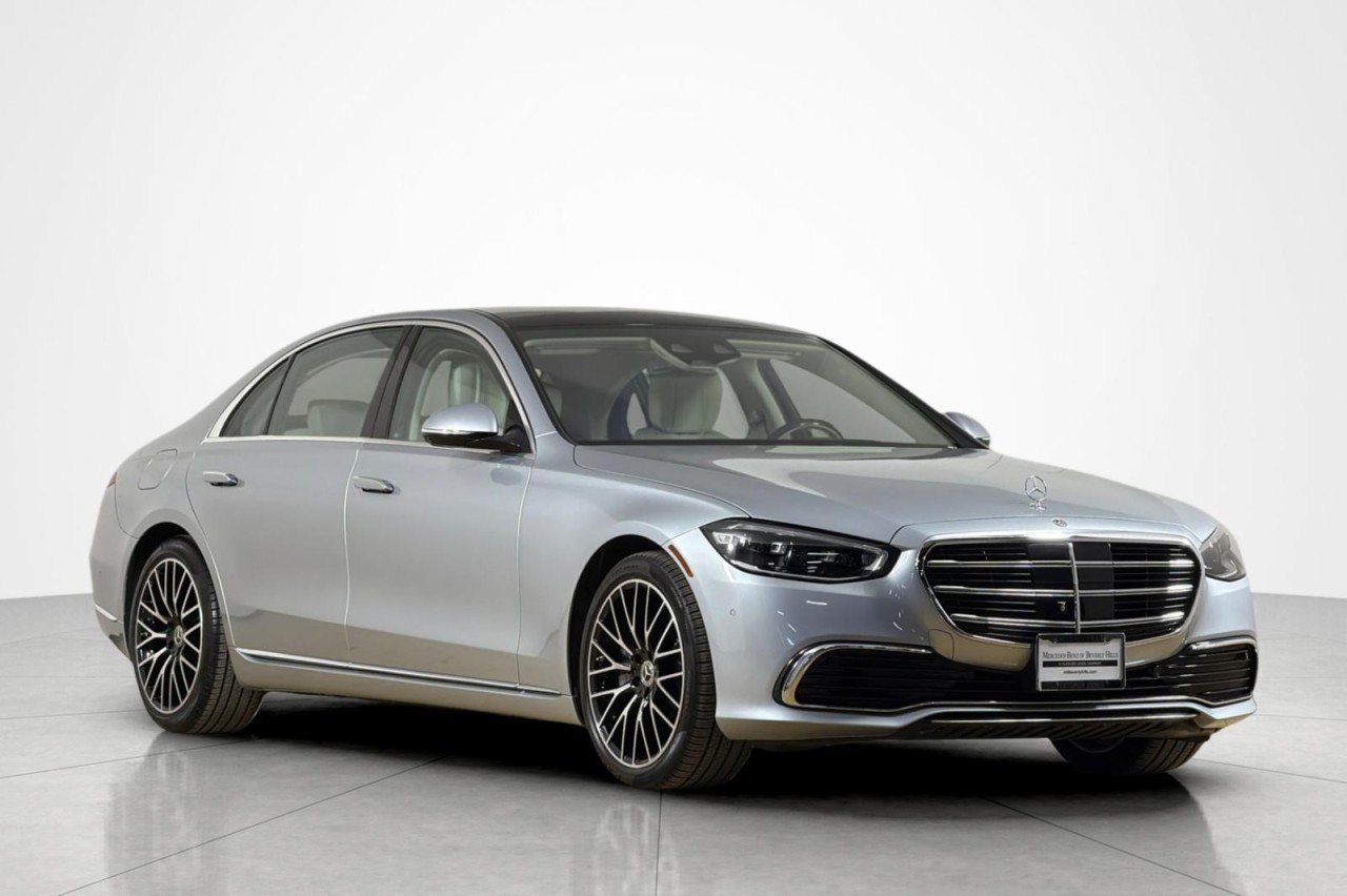 Certified Used 2024 Cirrus Silver Metallic Mercedes-Benz S 580 image 7
