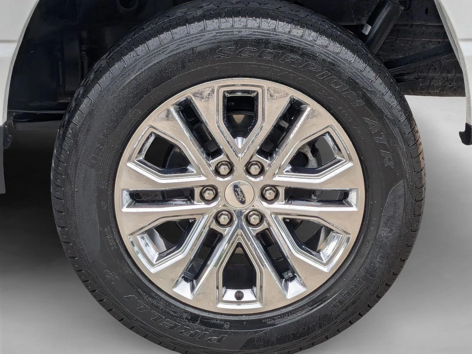 Used 2024 Oxford White Ford XLT image 23