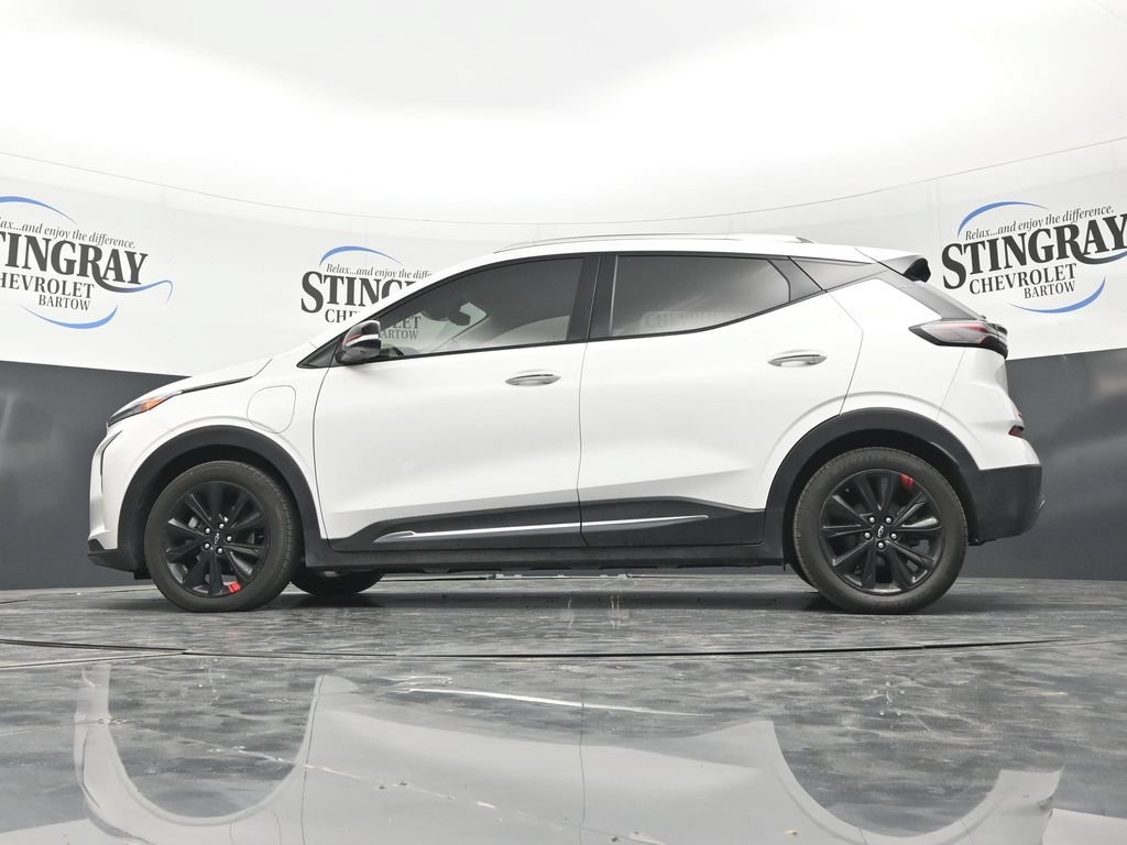 Used 2023 SUMMIT WHITE Chevrolet Premier image 23