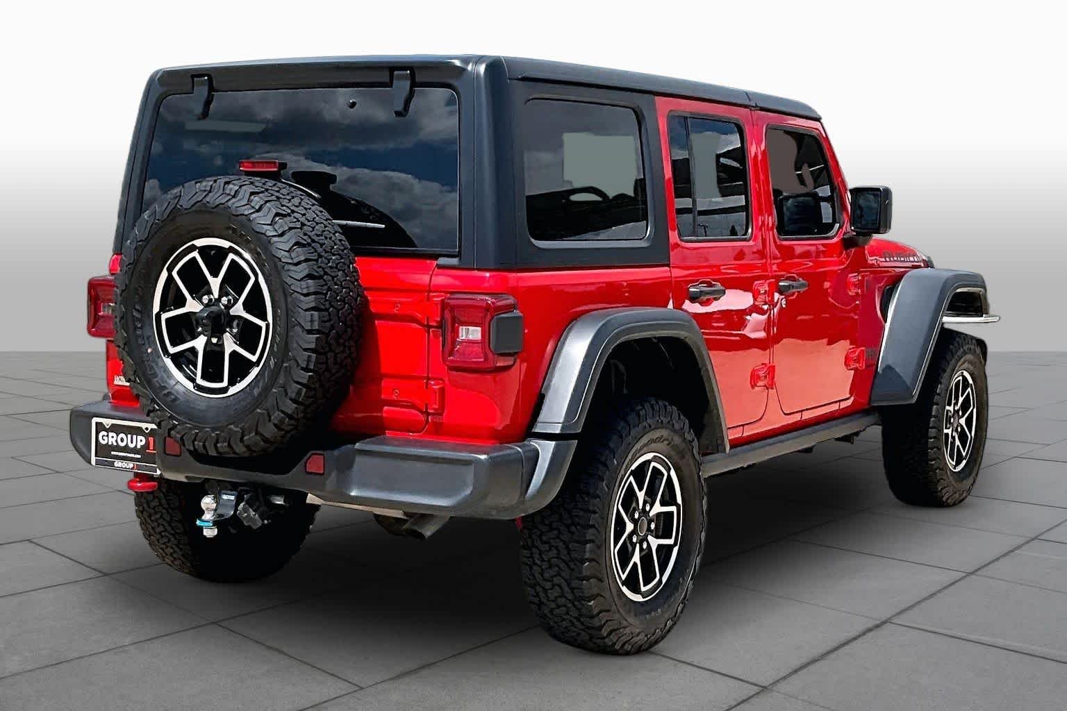Used 2024 Firecracker Red Clearcoat Jeep Rubicon image 8