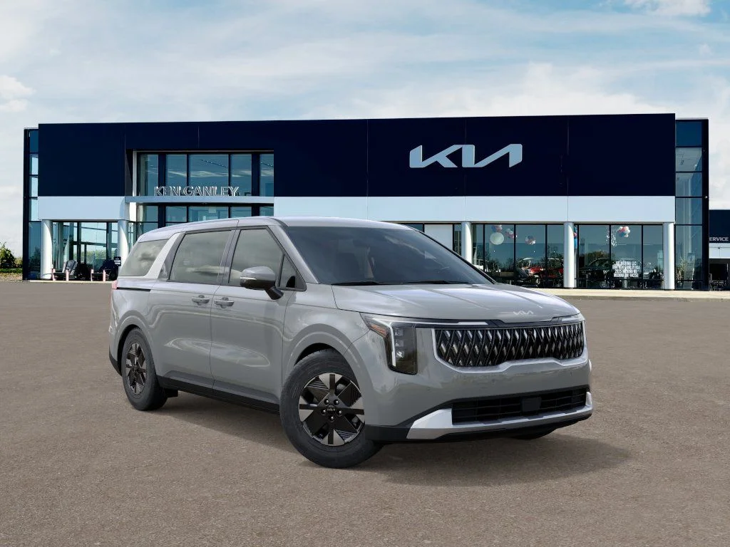 New 2027 Ceramic Silver Kia LXS image 8