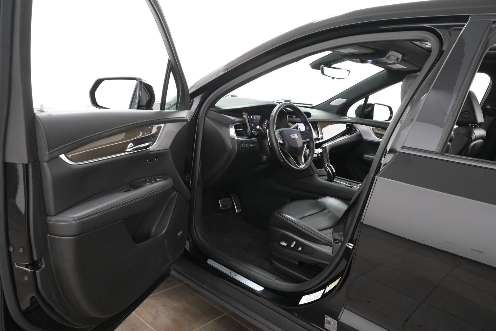 Used 2020 Stellar Black Metallic Cadillac Sport image 25
