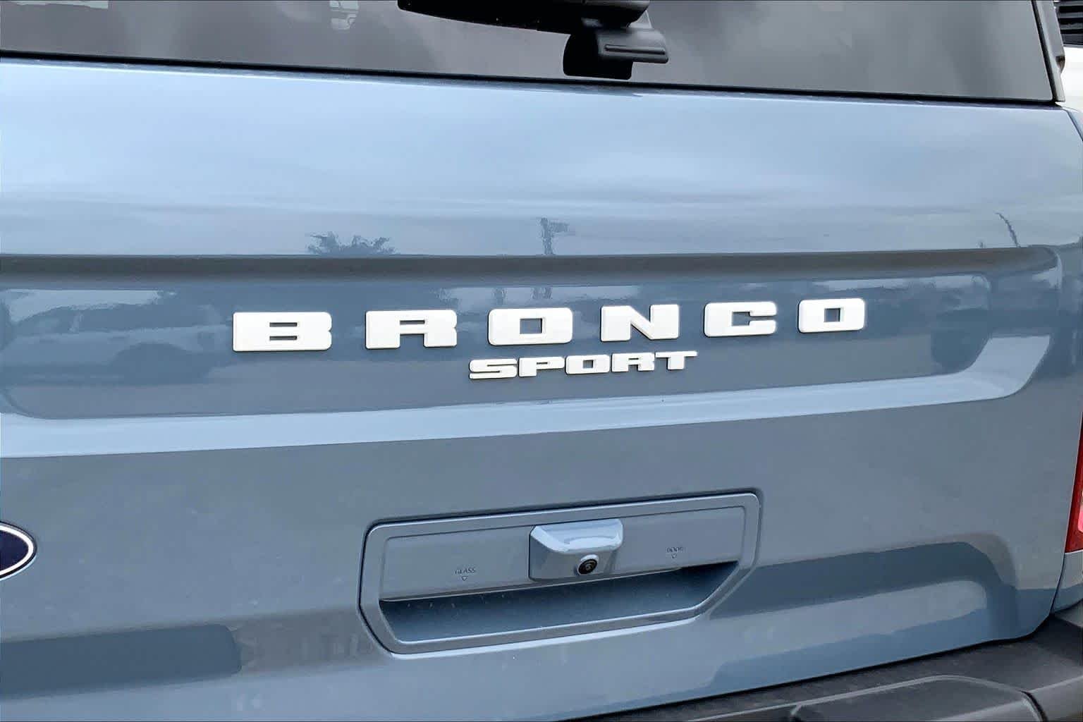 New 2026 Azure Gray Metallic Tri-Coat Ford Outer Banks® image 14