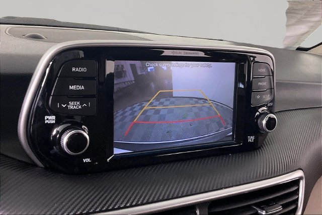 Used 2019 White Hyundai Value image 12