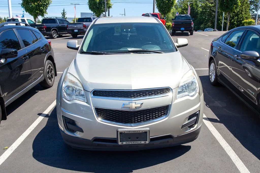 Used 2014 Champagne Silver Metallic Chevrolet FWD LT image 2