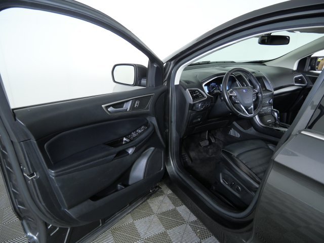 Used 2016 Gray Ford SEL image 17